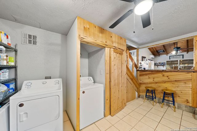 335 Flatrock, Canyon Lake, TX 78133