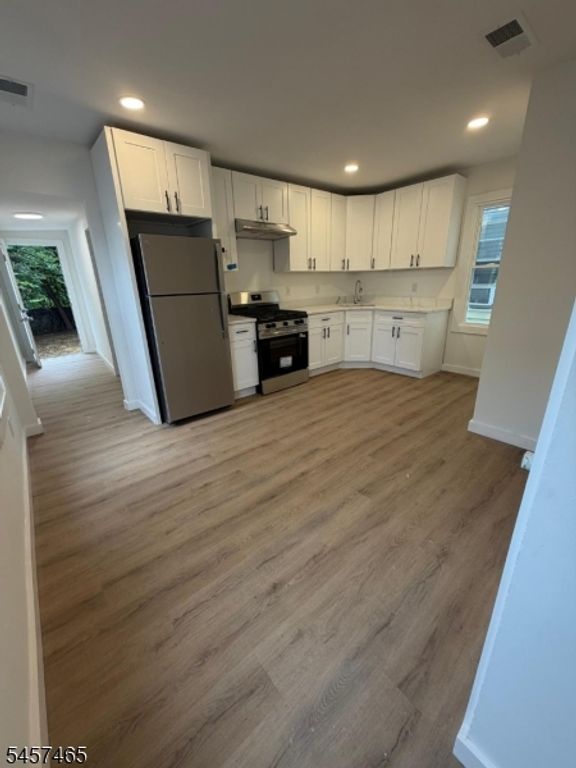 310 Walnut St, Elizabeth City, NJ 07201 — exterior