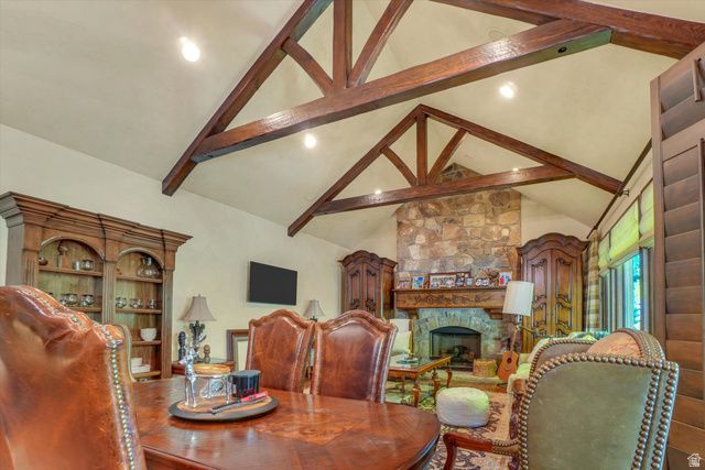8283 S BAVARIAN CT, Cottonwood Heights, UT 84093