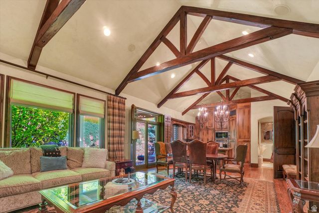 8283 S BAVARIAN CT, Cottonwood Heights, UT 84093