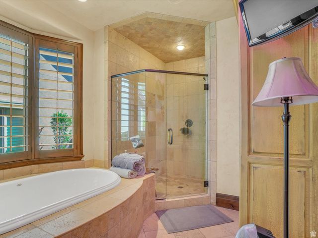 8283 S BAVARIAN CT, Cottonwood Heights, UT 84093