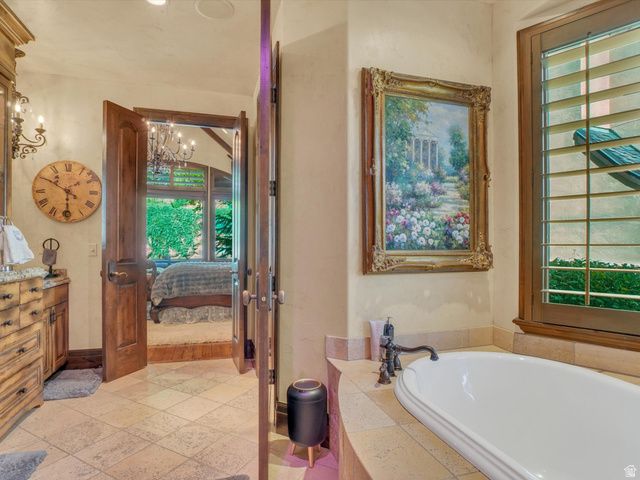 8283 S BAVARIAN CT, Cottonwood Heights, UT 84093