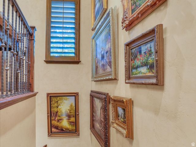 8283 S BAVARIAN CT, Cottonwood Heights, UT 84093