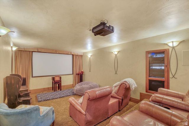 8283 S BAVARIAN CT, Cottonwood Heights, UT 84093