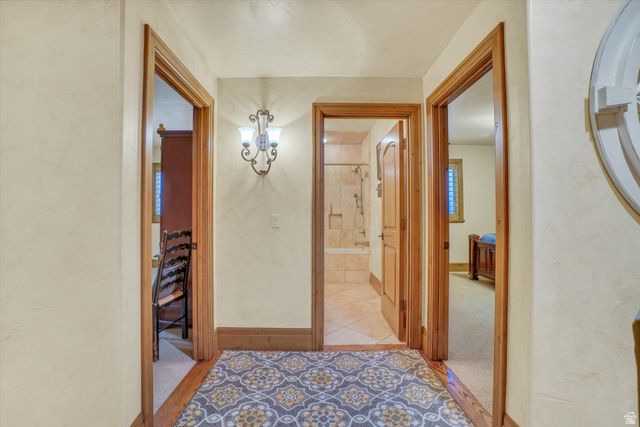 8283 S BAVARIAN CT, Cottonwood Heights, UT 84093