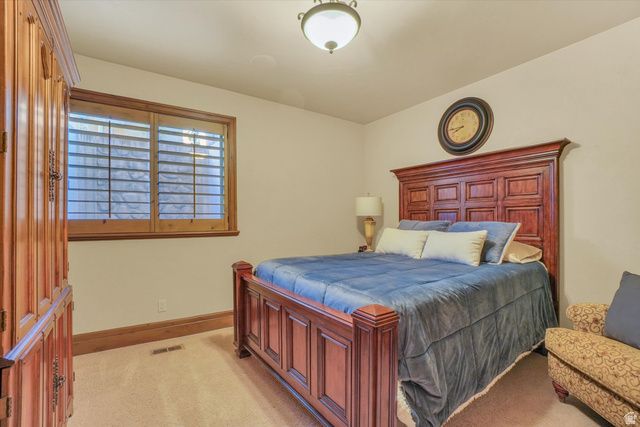 8283 S BAVARIAN CT, Cottonwood Heights, UT 84093