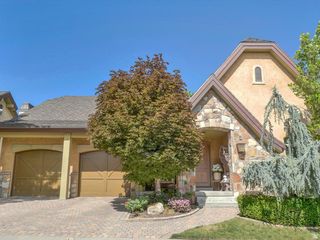 8283 S BAVARIAN CT, Cottonwood Heights, UT 84093