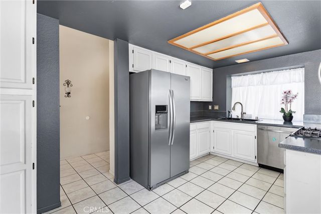 29037 River Run Lane, Highland, CA 92346