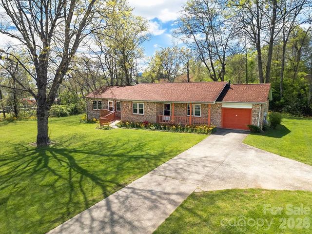 17 Resada Drive, Brevard, NC 28712