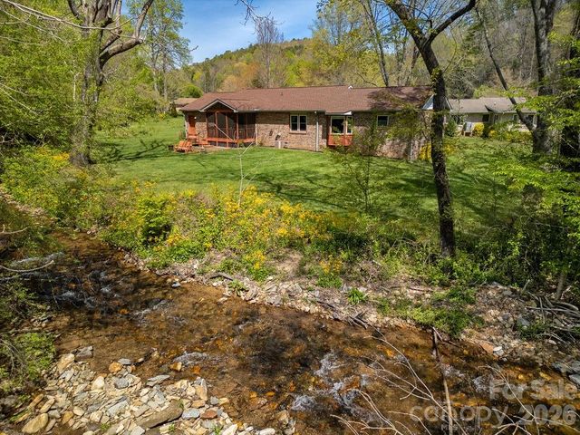 17 Resada Drive, Brevard, NC 28712