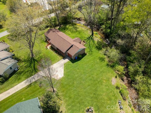 17 Resada Drive, Brevard, NC 28712