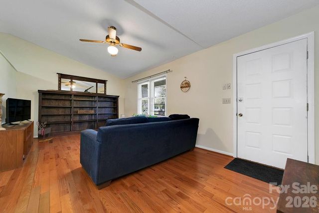 17 Resada Drive, Brevard, NC 28712