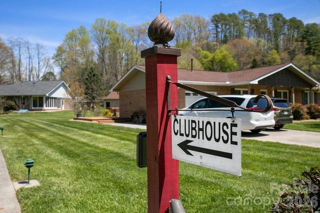 17 Resada Drive, Brevard, NC 28712