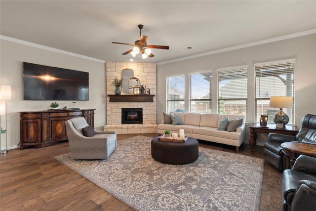 718 Indian Blanket Drive, Midlothian, TX 76065