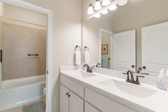 718 Indian Blanket Drive, Midlothian, TX 76065