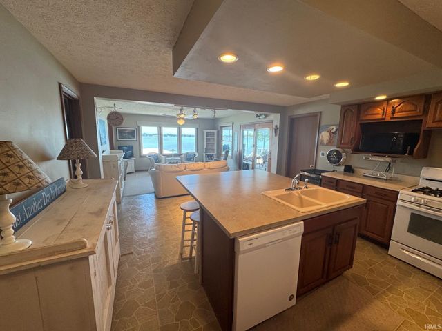 3213 Barrett Road, Rochester, IN 46975