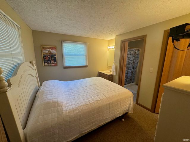 3213 Barrett Road, Rochester, IN 46975