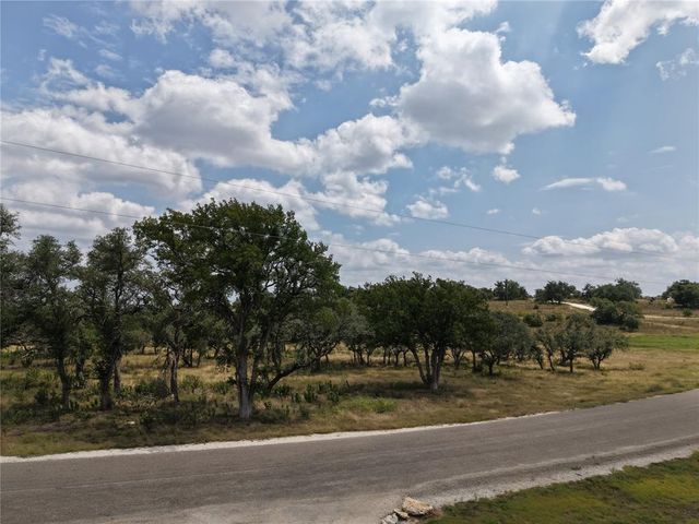 623 Whiskey TRL, Blanco, TX 78606