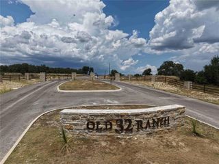 623 Whiskey TRL, Blanco, TX 78606