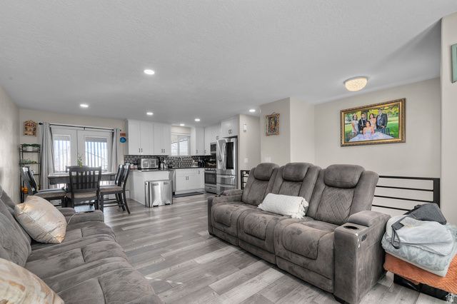 5580 W LILAC AVE, West Jordan, UT 84081