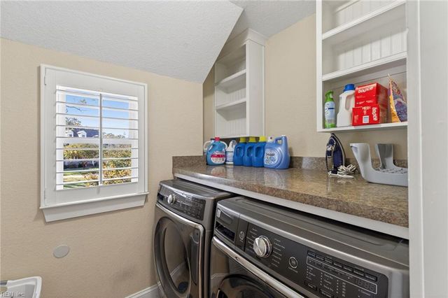 104 Batten CV, Carrollton, VA 23314