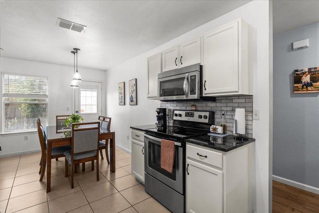 12609 Campana DR, Del Valle, TX 78617