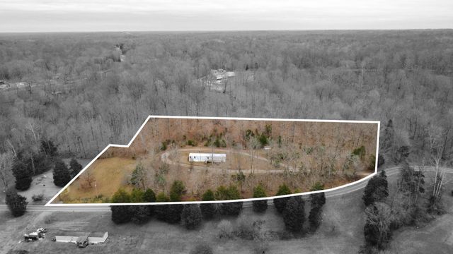 3845 Wickham Rd, Palmyra, TN 37142