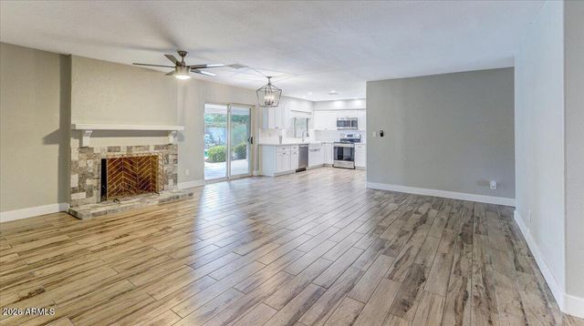8637 E CAMELBACK Road, Scottsdale, AZ 85251