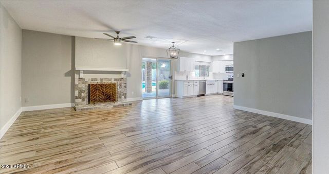8637 E CAMELBACK Road, Scottsdale, AZ 85251