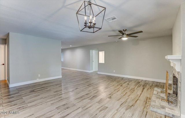8637 E CAMELBACK Road, Scottsdale, AZ 85251