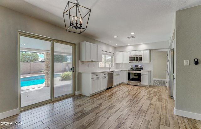 8637 E CAMELBACK Road, Scottsdale, AZ 85251