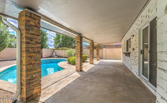 8637 E CAMELBACK Road, Scottsdale, AZ 85251