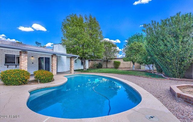 8637 E CAMELBACK Road, Scottsdale, AZ 85251