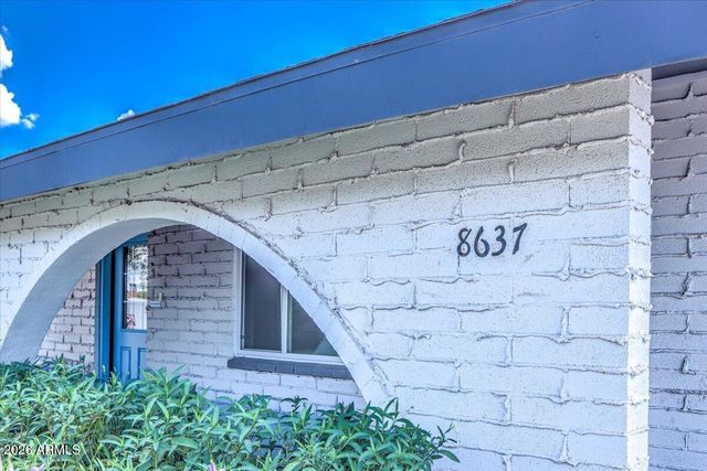8637 E CAMELBACK Road, Scottsdale, AZ 85251