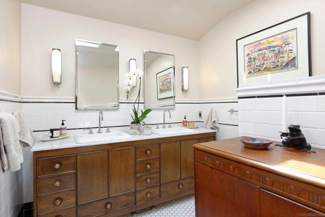 4675 E Talmadge Dr, San Diego, CA 92116