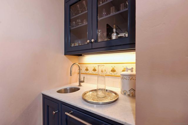 4675 E Talmadge Dr, San Diego, CA 92116