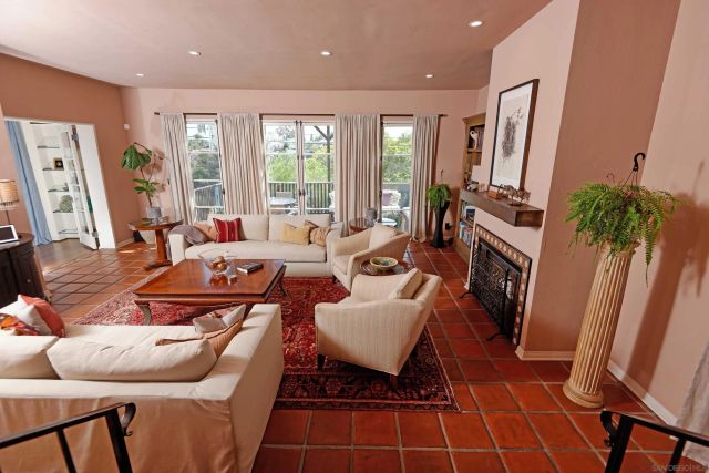 4675 E Talmadge Dr, San Diego, CA 92116