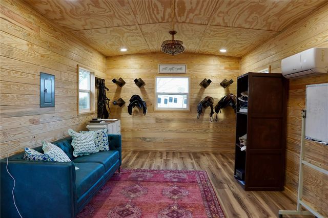 12895 NW GAINESVILLE ROAD, Reddick, FL 32686