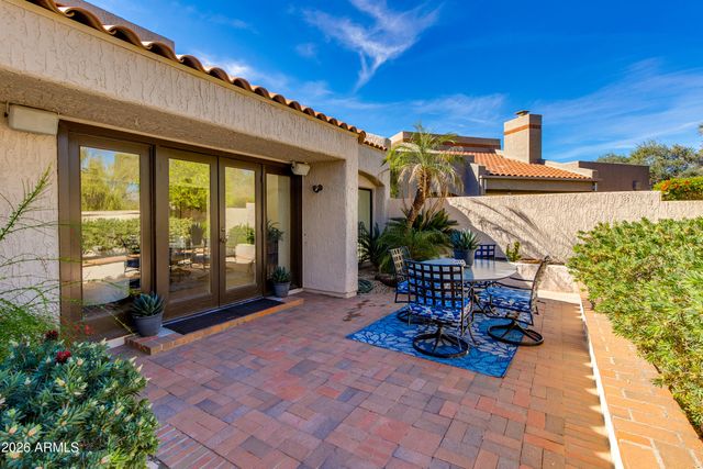 2626 E ARIZONA BILTMORE Circle 40, Phoenix, AZ 85016