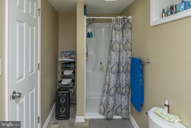 5013 CIRCLE DR, Harrisburg, PA 17112