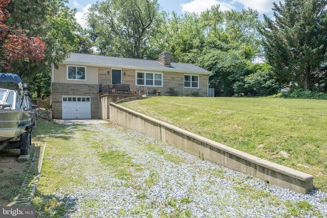 5013 CIRCLE DR, Harrisburg, PA 17112