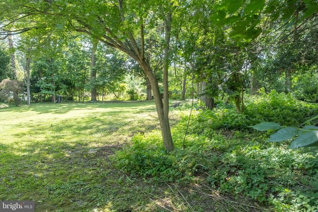 5013 CIRCLE DR, Harrisburg, PA 17112