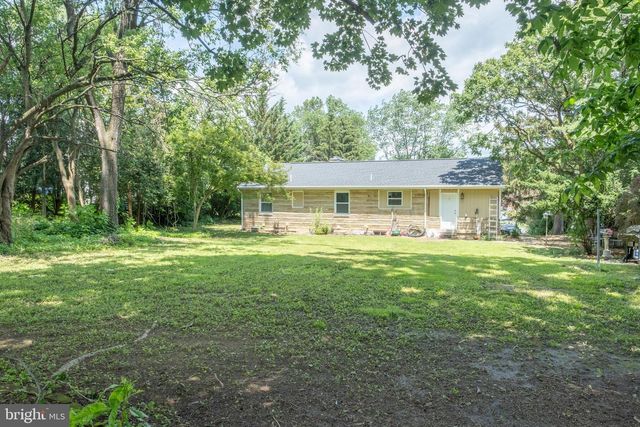 5013 CIRCLE DR, Harrisburg, PA 17112