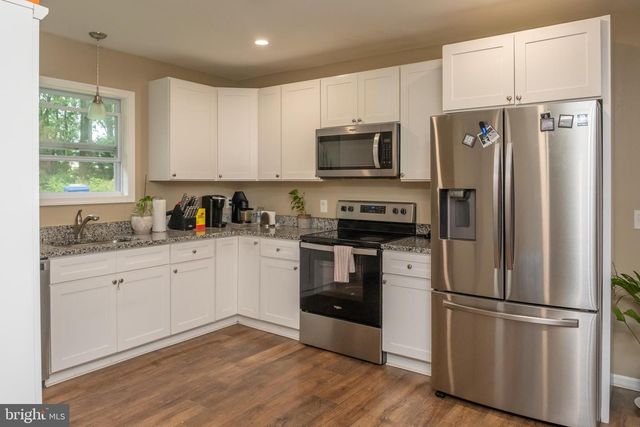 5013 CIRCLE DR, Harrisburg, PA 17112