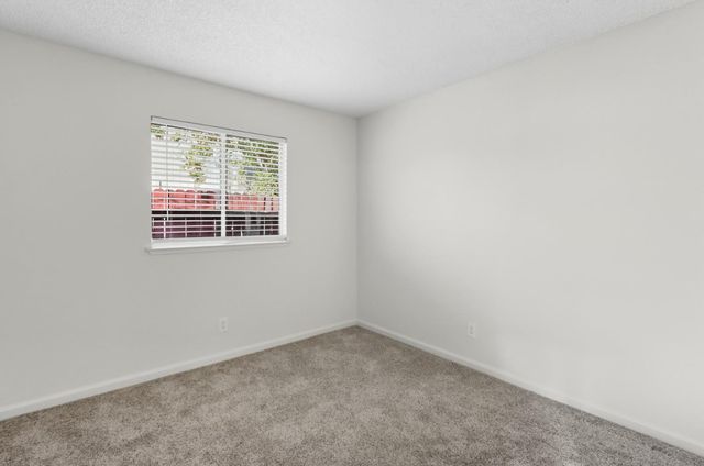 6690 Hometown Way, Sacramento, CA 95828