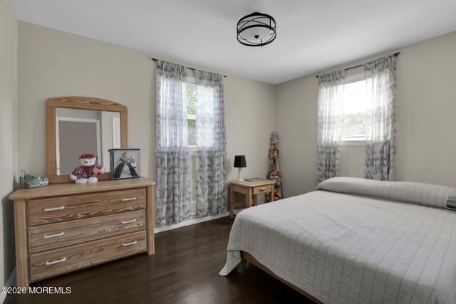 23 Coral Drive, Hazlet, NJ 07730