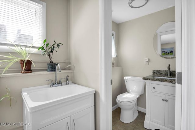 23 Coral Drive, Hazlet, NJ 07730