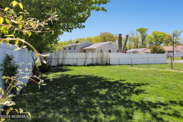 23 Coral Drive, Hazlet, NJ 07730