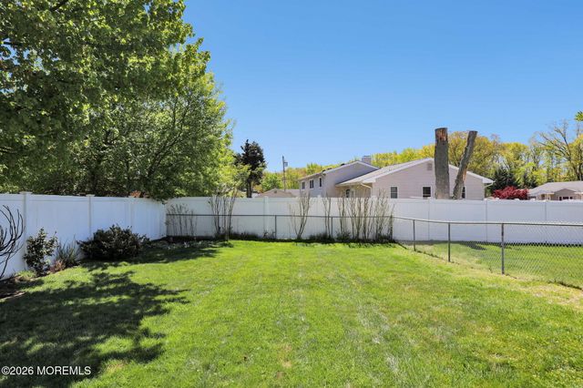 23 Coral Drive, Hazlet, NJ 07730