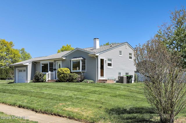 23 Coral Drive, Hazlet, NJ 07730